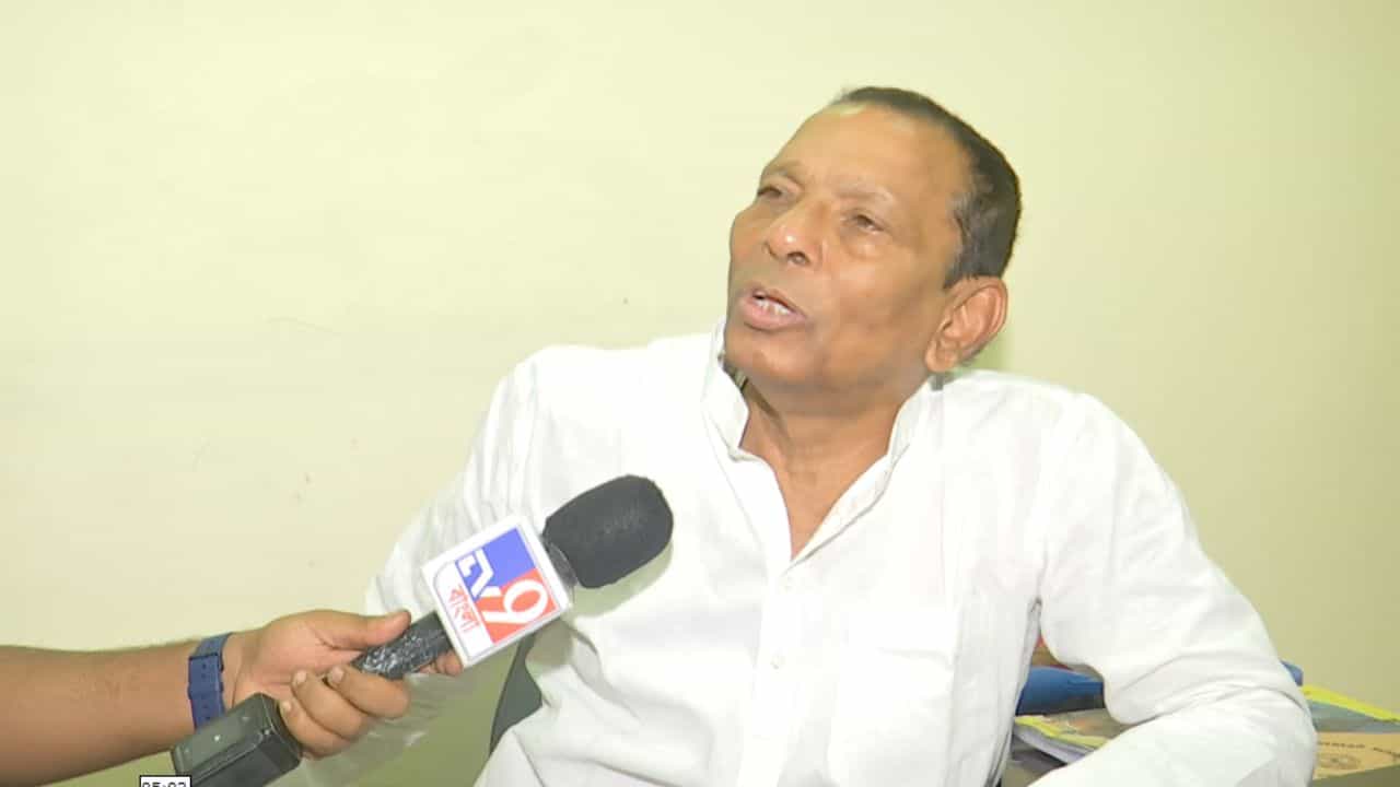 উত্তেজনার বশে বলে ফেলেছি, ক্ষমা চাইব, তবে ওই অফিসারের কাছে নয়: অখিল গিরি উত্তেজনার বশে বলে ফেলেছি, ক্ষমা চাইব, তবে ওই অফিসারের কাছে নয়: অখিল গিরি