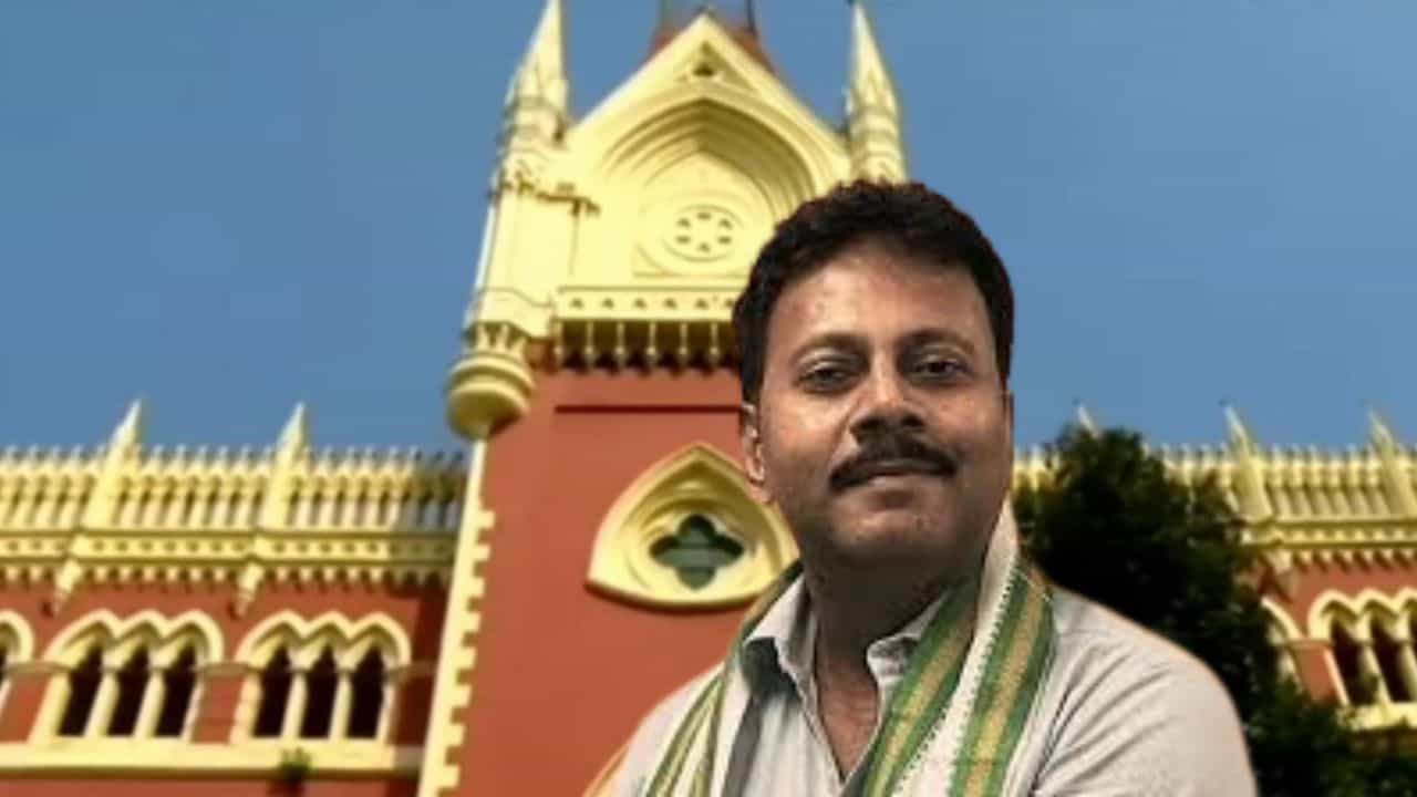 Sandip Ghosh: মৃতদেহ লোপাটের অভিযোগের পরও চুপ ছিল পুলিশ? সন্দীপ ঘোষকে নিয়ে হাইকোর্টে চরম অস্বস্তিতে রাজ্য Sandip Ghosh: মৃতদেহ লোপাটের অভিযোগের পরও চুপ ছিল পুলিশ? সন্দীপ ঘোষকে নিয়ে হাইকোর্টে চরম অস্বস্তিতে রাজ্য