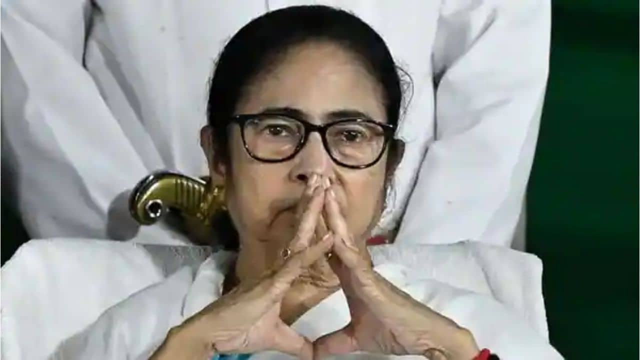 Mamata Banerjee: আমি ভোর ৪টে অবধি জেগে ছিলাম, গতকালের রাত নিয়ে মুখ খুললেন মমতা