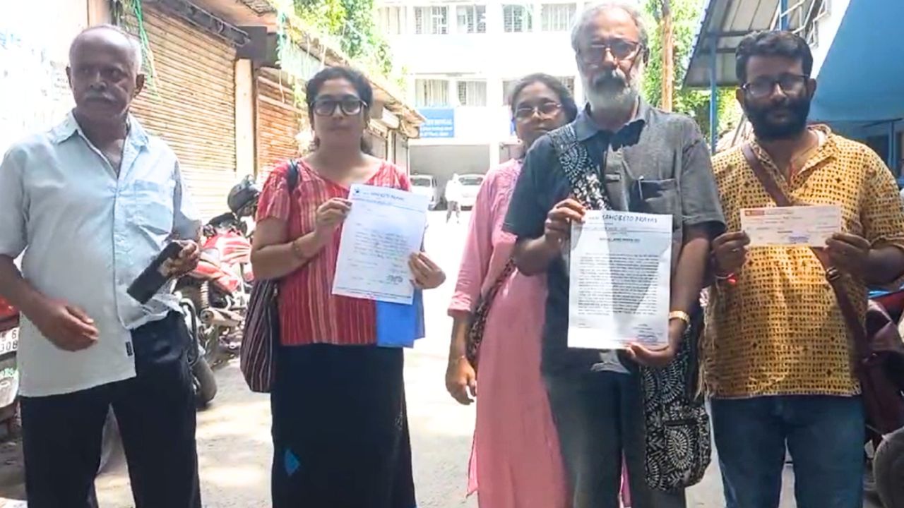 RG Kar Protest: 'সরকারি অনুদান নেব না', এবার নাট্যগোষ্ঠী ফেরাল টাকা, বয়কট নাট্যমেলাও RG Kar Protest: 'সরকারি অনুদান নেব না', এবার নাট্যগোষ্ঠী ফেরাল টাকা, বয়কট নাট্যমেলাও