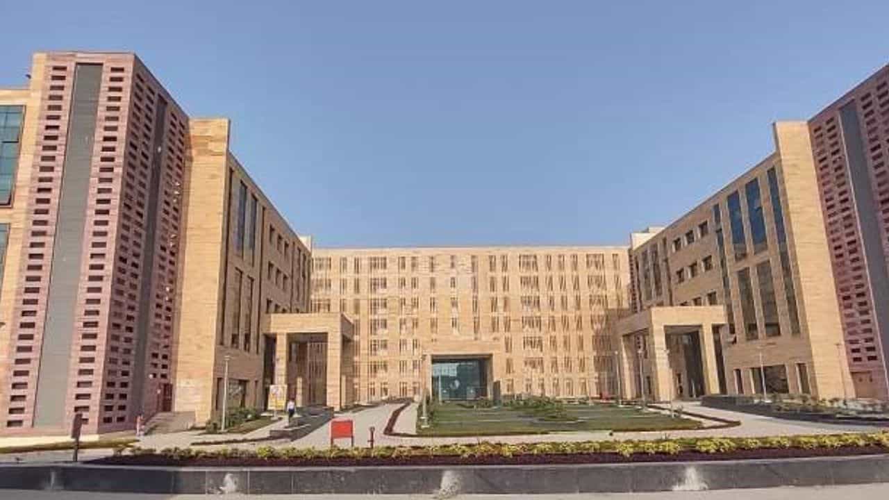 AIIMS Kalyani: এইমস-মামলায় স্বস্তি বিজেপি বিধায়কদের, মামলা খারিজ হাইকোর্টে AIIMS Kalyani: এইমস-মামলায় স্বস্তি বিজেপি বিধায়কদের, মামলা খারিজ হাইকোর্টে