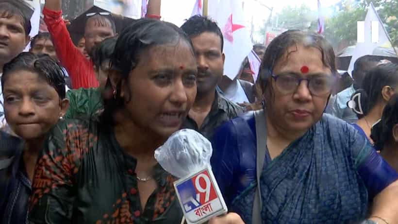 Lalbazar Abhijaan: কাকভেজা হয়ে লালবাজার অভিযানে দীপ্সিতা, মীনাক্ষীরা