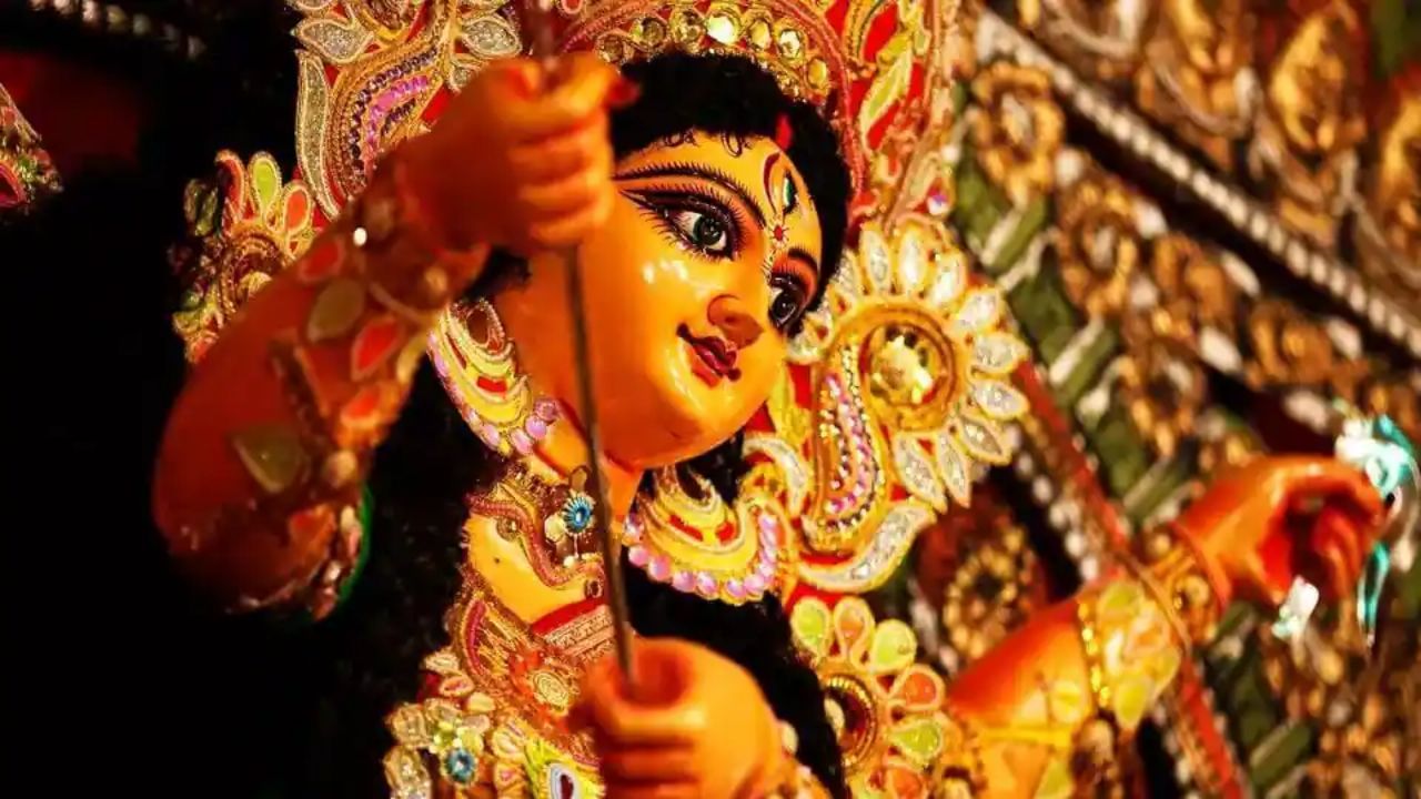 Durga Puja Donation: '৮৫ হাজার টাকা আমাদের দরকার নেই', অনুদান ফেরাল বেহালার পুজো কমিটি