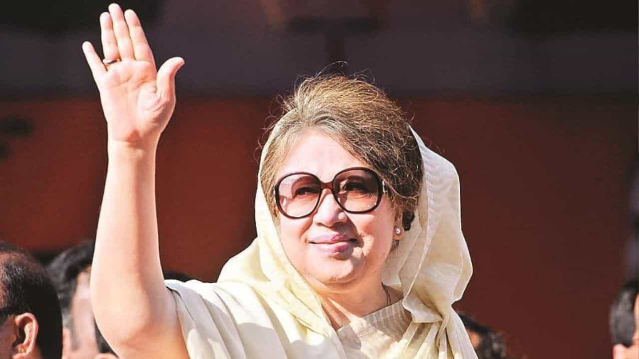 Khaleda Zia: মুক্তি পেলেন খালেদা জিয়া, বাংলাদেশে নতুন অধ্যায় এবার? Khaleda Zia: মুক্তি পেলেন খালেদা জিয়া, বাংলাদেশে নতুন অধ্যায় এবার?