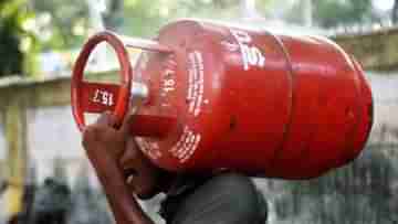 Commercial LPG Cylinder Rates: পুজোর মুখে ফের দাম বাড়ল রান্নার গ্যাসের