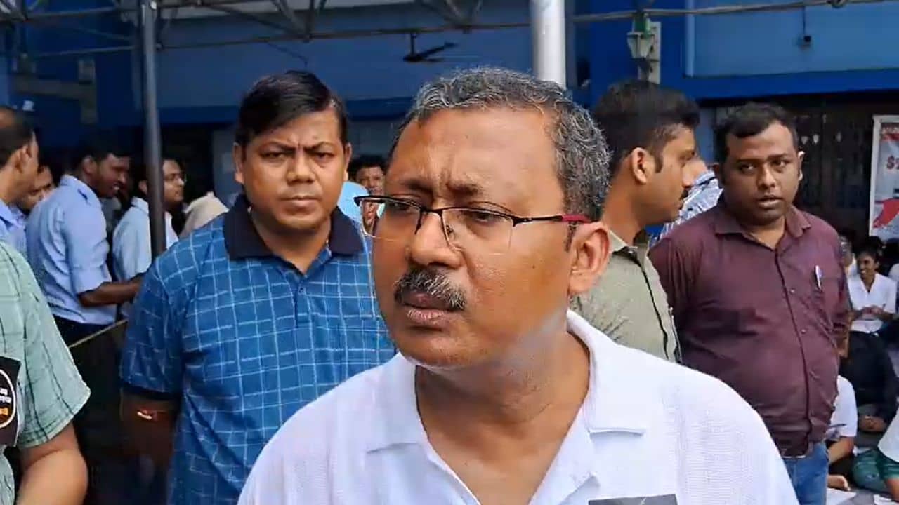 Jalpaiguri: আন্দোলনে যোগ দিলেন এমএসভিপিও, বললেন, সবার উপরে আমরা মানুষ