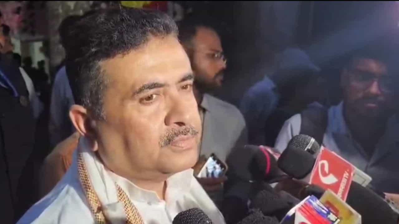 BJP: সোমবার হাইকোর্টে যাচ্ছে বিজেপি, বড়সড় আন্দোলনে নামছেন শুভেন্দুরা BJP: সোমবার হাইকোর্টে যাচ্ছে বিজেপি, বড়সড় আন্দোলনে নামছেন শুভেন্দুরা