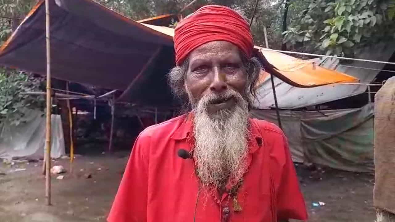 Tarapith: আজ অমাবস্যা, জলমগ্ন তারাপীঠ মহাশ্মশানে তন্ত্রসাধনা হবে কী করে? উদ্বেগে সাধুসন্তরা Tarapith: আজ অমাবস্যা, জলমগ্ন তারাপীঠ মহাশ্মশানে তন্ত্রসাধনা হবে কী করে? উদ্বেগে সাধুসন্তরা