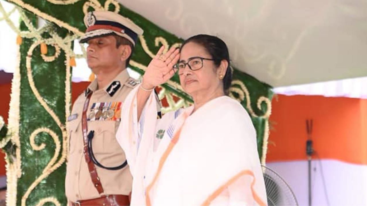 Independence Day Celebration 2024: রেড রোডে পতাকা উত্তোলন মুখ্যমন্ত্রীর, স্বাধীনতা দিবসে বর্ণাঢ্য কুচকাওয়াজ