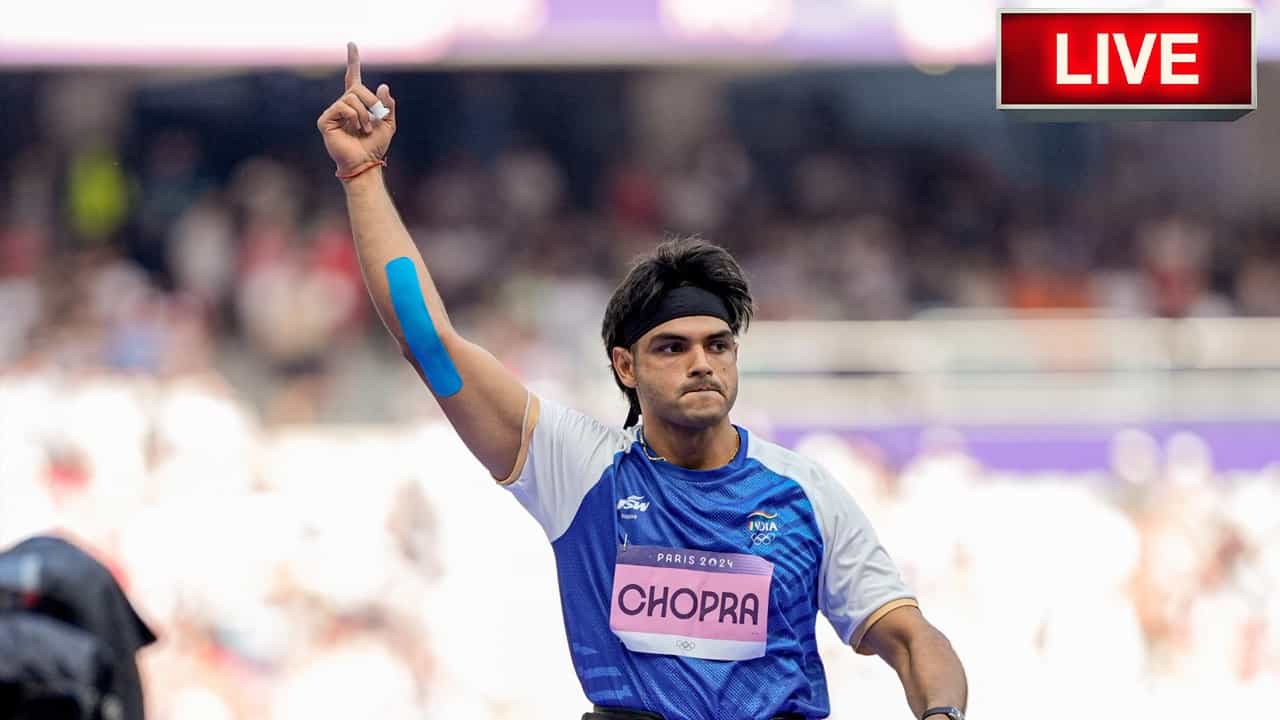 Neeraj Chopra Javelin Final Updates: নীরজের সোনা ছিনিয়ে নিলেন বন্ধু আর্শাদ নাদিম, ভারতের ঝুলিতে রুপো Neeraj Chopra Javelin Final Updates: নীরজের সোনা ছিনিয়ে নিলেন বন্ধু আর্শাদ নাদিম, ভারতের ঝুলিতে রুপো