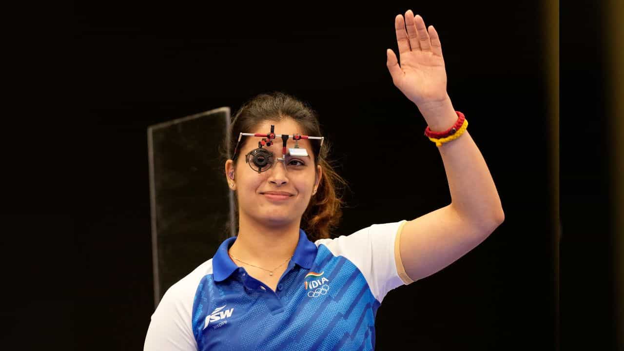 Manu Bhaker: শুট অফে দুটি মিস, ২৫ মিটার এয়ার পিস্তলে মনু ভাকের চতুর্থ Manu Bhaker: শুট অফে দুটি মিস, ২৫ মিটার এয়ার পিস্তলে মনু ভাকের চতুর্থ