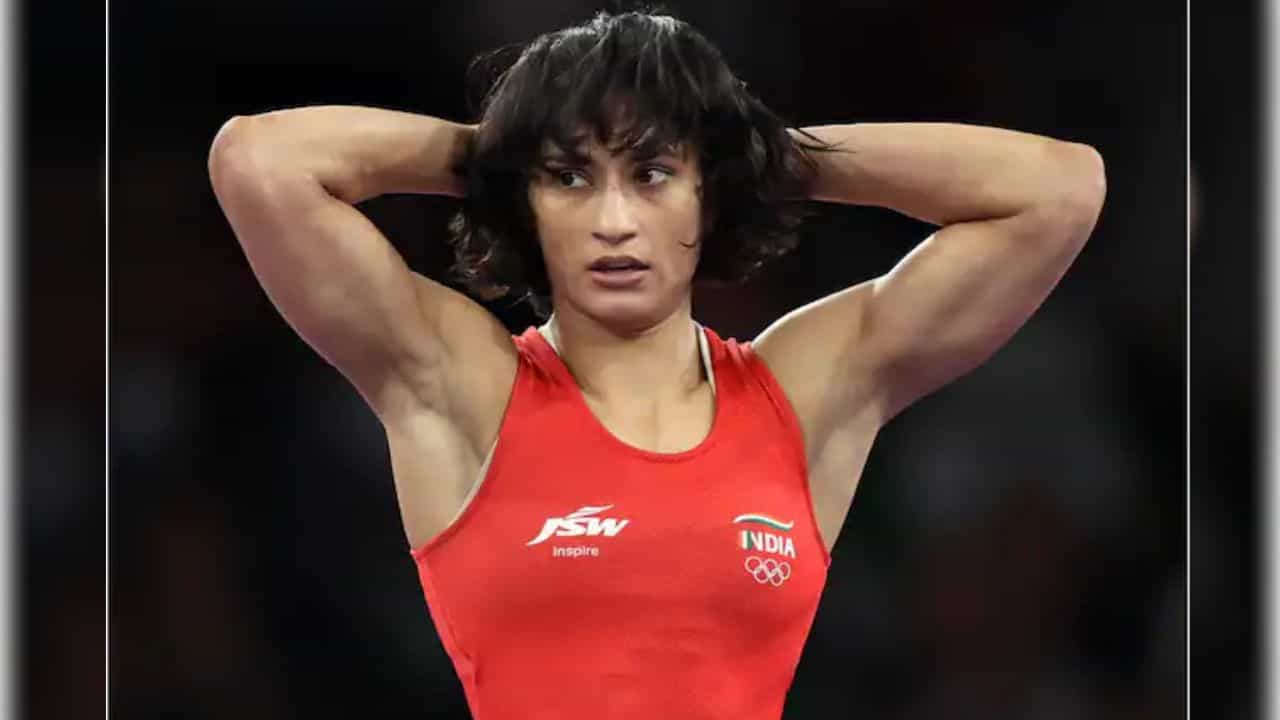 Vinesh Phogat: বিজেপিতে যোগ দিচ্ছেন বিনেশ ফোগাট? প্রার্থী করতে চায় গেরুয়া শিবির Vinesh Phogat: বিজেপিতে যোগ দিচ্ছেন বিনেশ ফোগাট? প্রার্থী করতে চায় গেরুয়া শিবির