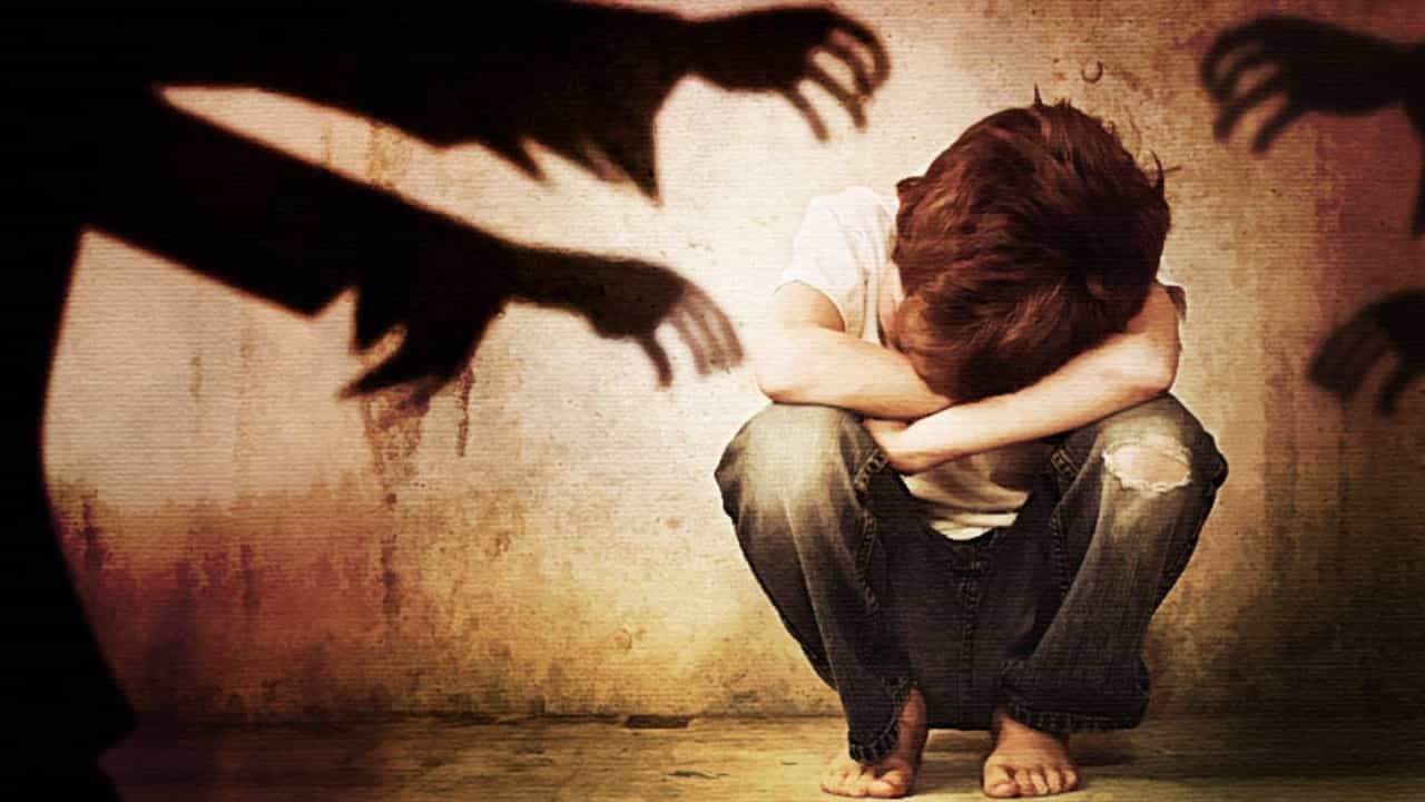 Physically Harassed: স্কুল থেকে বাড়ি ফেরেনি ক্লাস ফাইভের নাবালিকা, বুক কেঁপে উঠল পরিবারের Physically Harassed: স্কুল থেকে বাড়ি ফেরেনি ক্লাস ফাইভের নাবালিকা, বুক কেঁপে উঠল পরিবারের