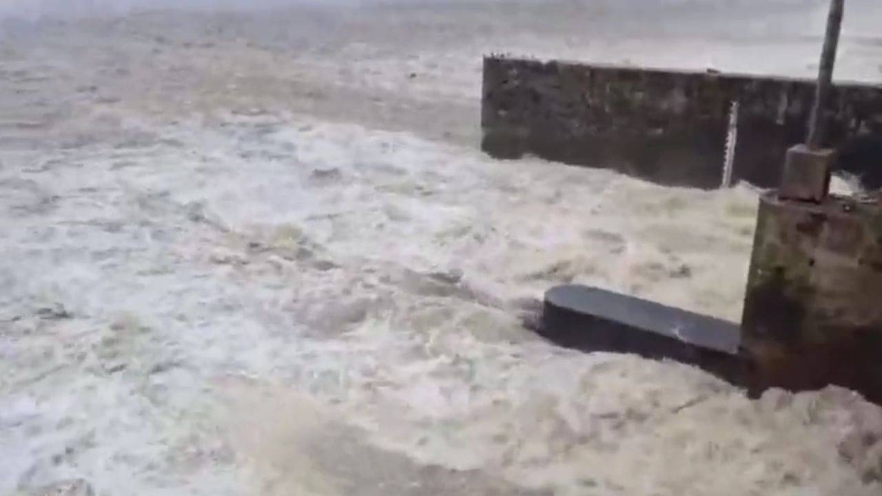 Flood Situation: চলছে মাইকিং, সতর্ক করছে প্রশাসন, এবার বন্যার ভ্রূকুটি বাংলায়!