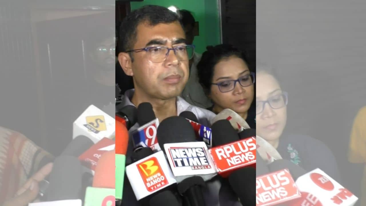 RG Kar: মৃতার মা জানিয়েছেন পুলিশের এক উচ্চ-পদস্থ কর্তা ওঁদের টাকার অফার করেছে,জানালেন চিকিৎসক সুবর্ণ গোস্বামী