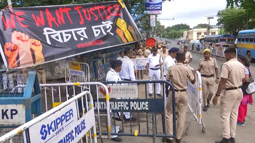 RG Kar লাগোয়া রাস্তায় প্রতিবাদে না, পাওয়ার ডমিনেশন চলছে বলছেন বুদ্ধিজীবীরা, উঠছে পুলিশ মন্ত্রীর পদত্যাগের দাবি