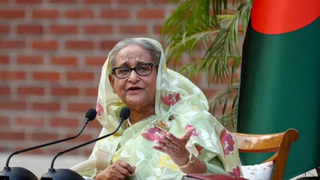 Sheikh Hasina: 'এখনও ক্ষমতায় থাকতাম যদি...', বাংলাদেশের অশান্তির পিছনে আমেরিকার হাত, ভারতে বসেই বোমা ফাটালেন হাসিনা