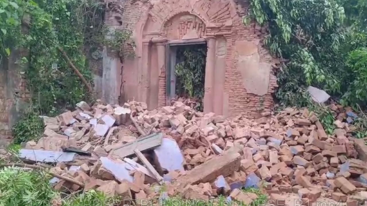 Serampore: ভেঙে পড়ল শ্রীরামপুরের ঐতিহ্যশালী হান্না হাউস Serampore: ভেঙে পড়ল শ্রীরামপুরের ঐতিহ্যশালী হান্না হাউস