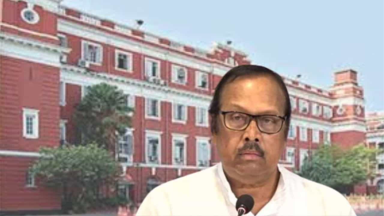 Sukhendu Sekhar Roy: জল গড়াচ্ছে বহুদূর! এবার শাসকদলের সাংসদ সুখেন্দুশেখর রায়কে তলব করল লালবাজার Sukhendu Sekhar Roy: জল গড়াচ্ছে বহুদূর! এবার শাসকদলের সাংসদ সুখেন্দুশেখর রায়কে তলব করল লালবাজার