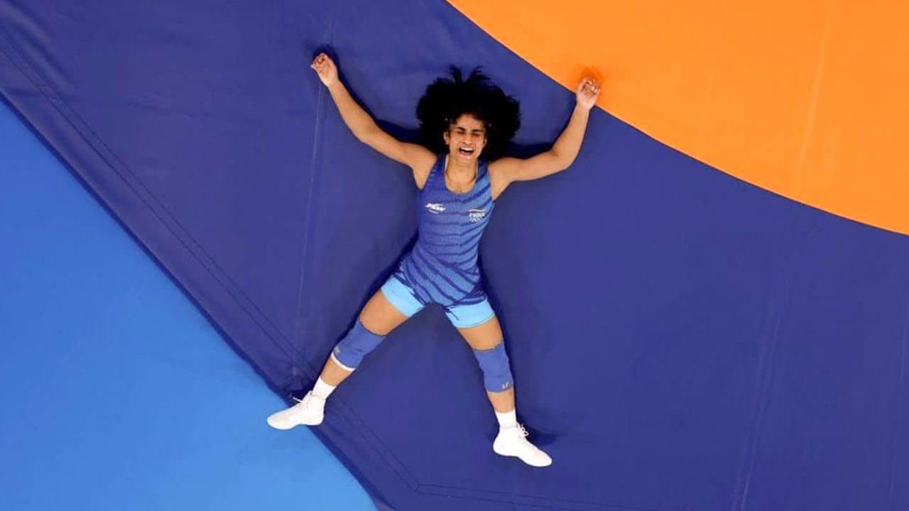 Vinesh Phogat: প্যারিসে স্বপ্নের অপমৃত্যু, হাসপাতালের ভর্তি ভারতীয় কুস্তিগির বিনেশ ফোগাট