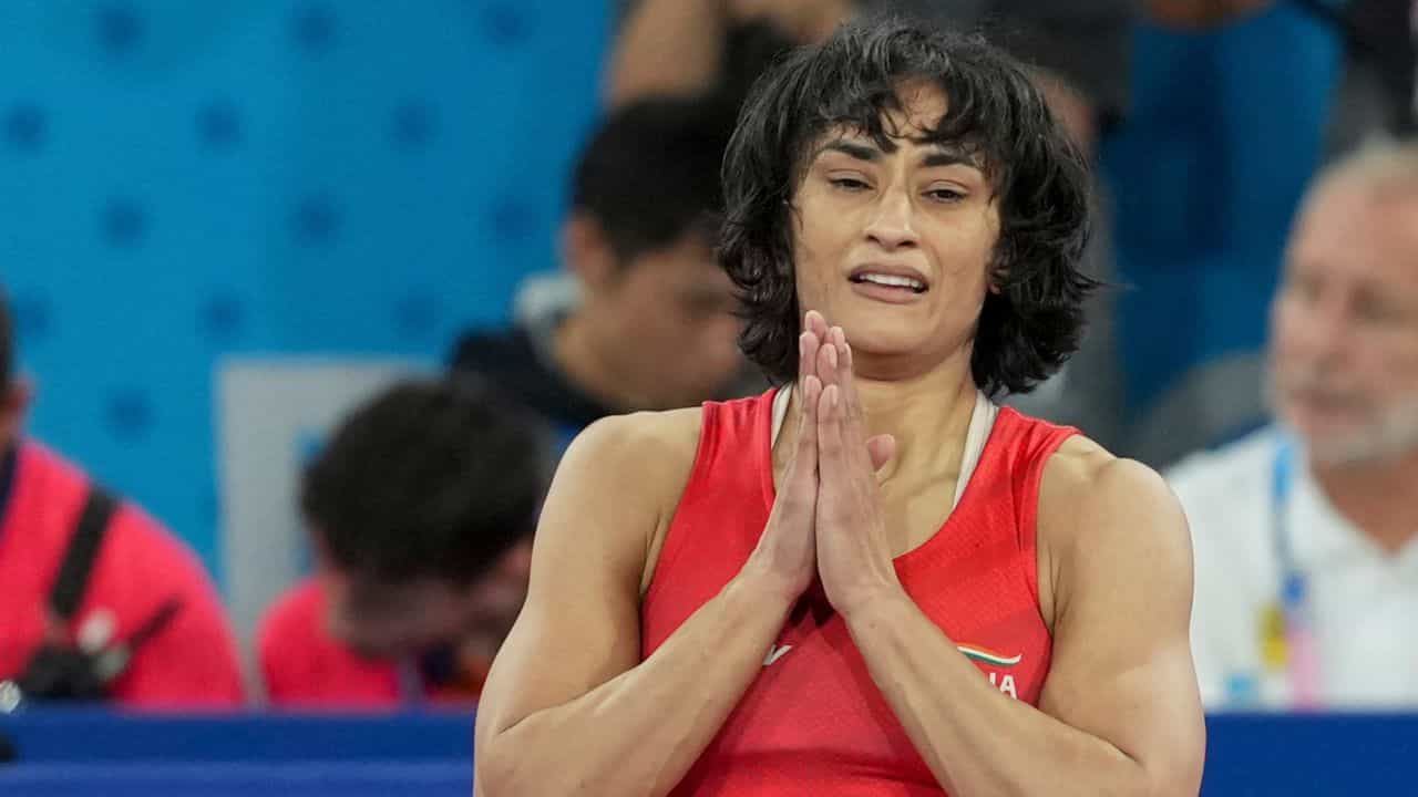 Vinesh Phogat: কোন নিয়মে বাতিল বিনেশ ফোগাট? বিশ্ব কুস্তি ফেডারেশনের প্রেসিডেন্ট দিলেন যুক্তি... Vinesh Phogat: কোন নিয়মে বাতিল বিনেশ ফোগাট? বিশ্ব কুস্তি ফেডারেশনের প্রেসিডেন্ট দিলেন যুক্তি...
