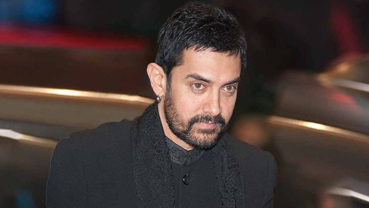 নিজেকে সেক্স থেরাপিস্ট বলেন আমির খান, মহিলাদের কাছে ডেকে...