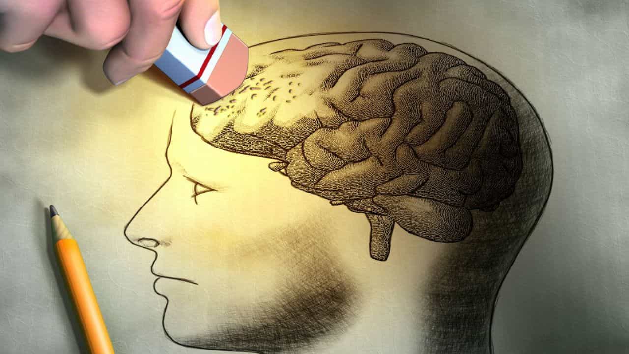 Dementia: কম বয়সেও হানা দেয় ভুলে যাওয়ার রোগ! মনের স্বাস্থ্যের যত্ন Dementia: কম বয়সেও হানা দেয় ভুলে যাওয়ার রোগ! মনের স্বাস্থ্যের যত্ন