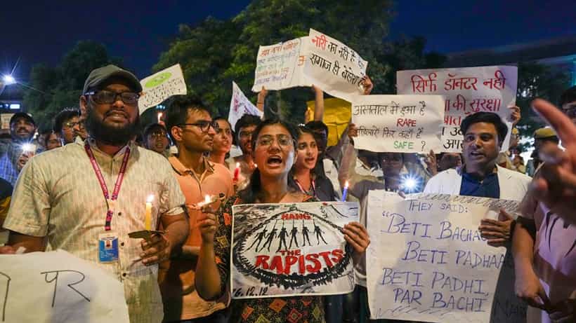 হাসপাতালে নিরাপত্তা নেই, রাস্তায় বসেই দেখবেন রোগী! RG Kar কাণ্ডে বড় সিদ্ধান্ত প্রতিবাদী চিকিৎসকদের