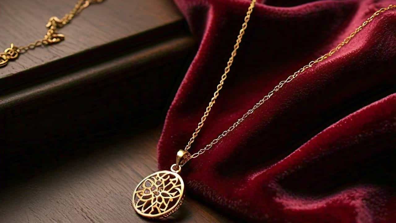 Gold Price Today: সোনায় সোহাগা, রাখী বন্ধনের দিন সস্তা হয়ে গেল সোনা-রুপো! উপহারটা কিনেই ফেলুন... Gold Price Today: সোনায় সোহাগা, রাখী বন্ধনের দিন সস্তা হয়ে গেল সোনা-রুপো! উপহারটা কিনেই ফেলুন...