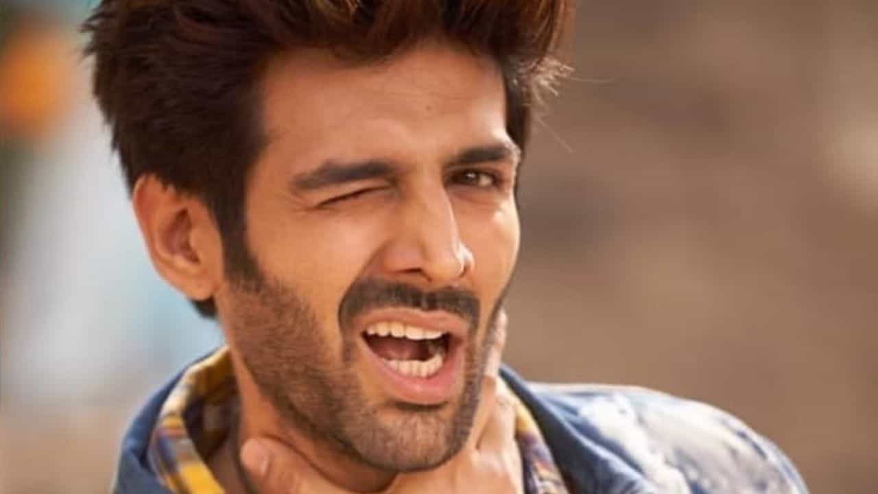 প্রথম ছবি নিয়ে কেন ধন্দে ছিলেন কার্তিক, কত ছিল পারিশ্রমিক? প্রথম ছবি নিয়ে কেন ধন্দে ছিলেন কার্তিক, কত ছিল পারিশ্রমিক?