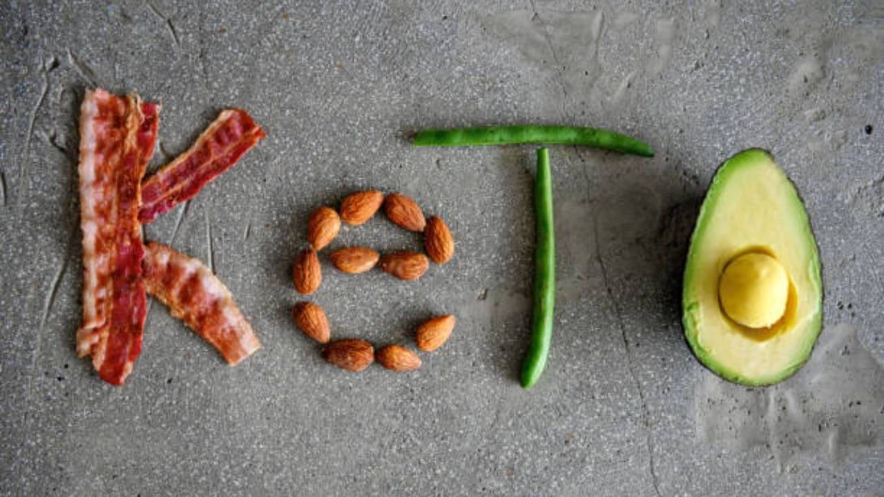 Keto Diet Side Effects: খাবার থেকে কার্বস একদম বাদ? কিটো ডায়েটে নিশ্চুপে বাড়ছে কোলেস্টেরল