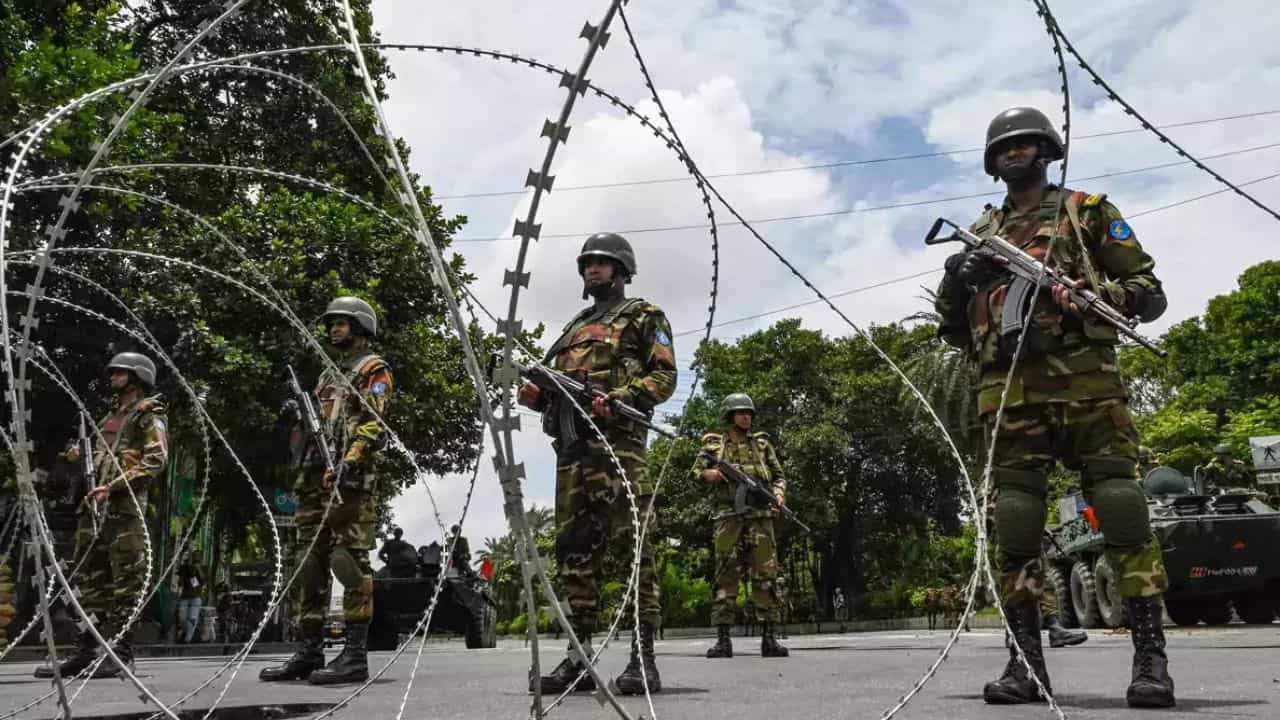 Curfew Imposed: বাংলাদেশ সীমান্তে জারি হল কারফিউ Curfew Imposed: বাংলাদেশ সীমান্তে জারি হল কারফিউ