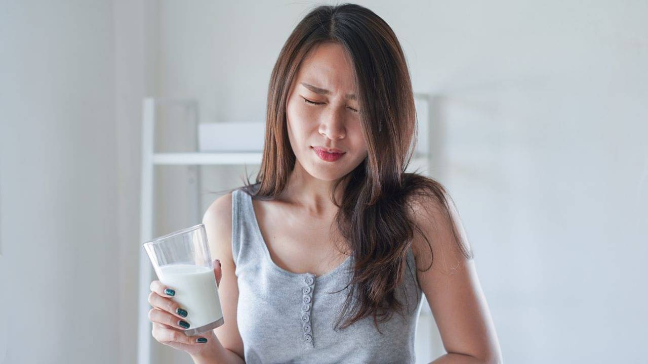 Lactose Intolerants: ল্যাক্টোজ ইন্টলারেন্ট হলেও খেতে পারবেন দুধ! শুধু মানতে হবে এই নিয়ম