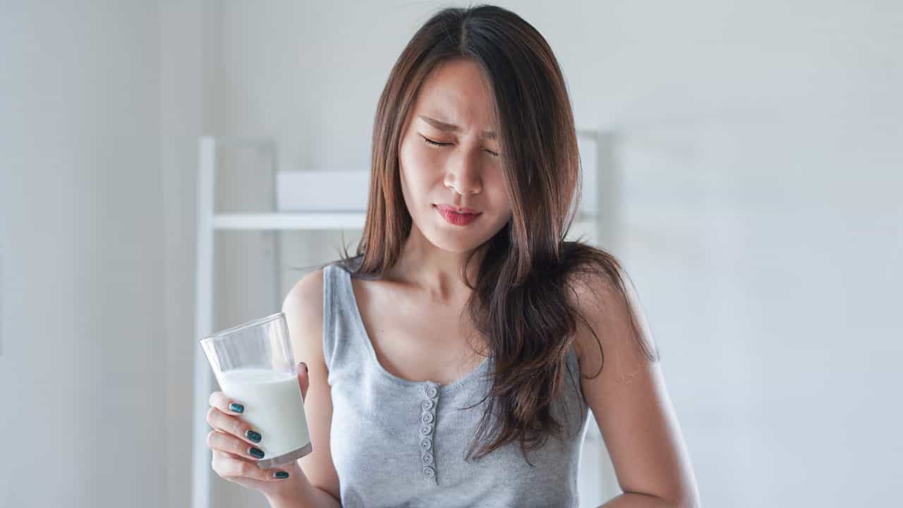 Lactose Intolerants: ল্যাক্টোজ ইন্টলারেন্ট হলেও খেতে পারবেন দুধ! শুধু মানতে হবে এই নিয়ম Lactose Intolerants: ল্যাক্টোজ ইন্টলারেন্ট হলেও খেতে পারবেন দুধ! শুধু মানতে হবে এই নিয়ম