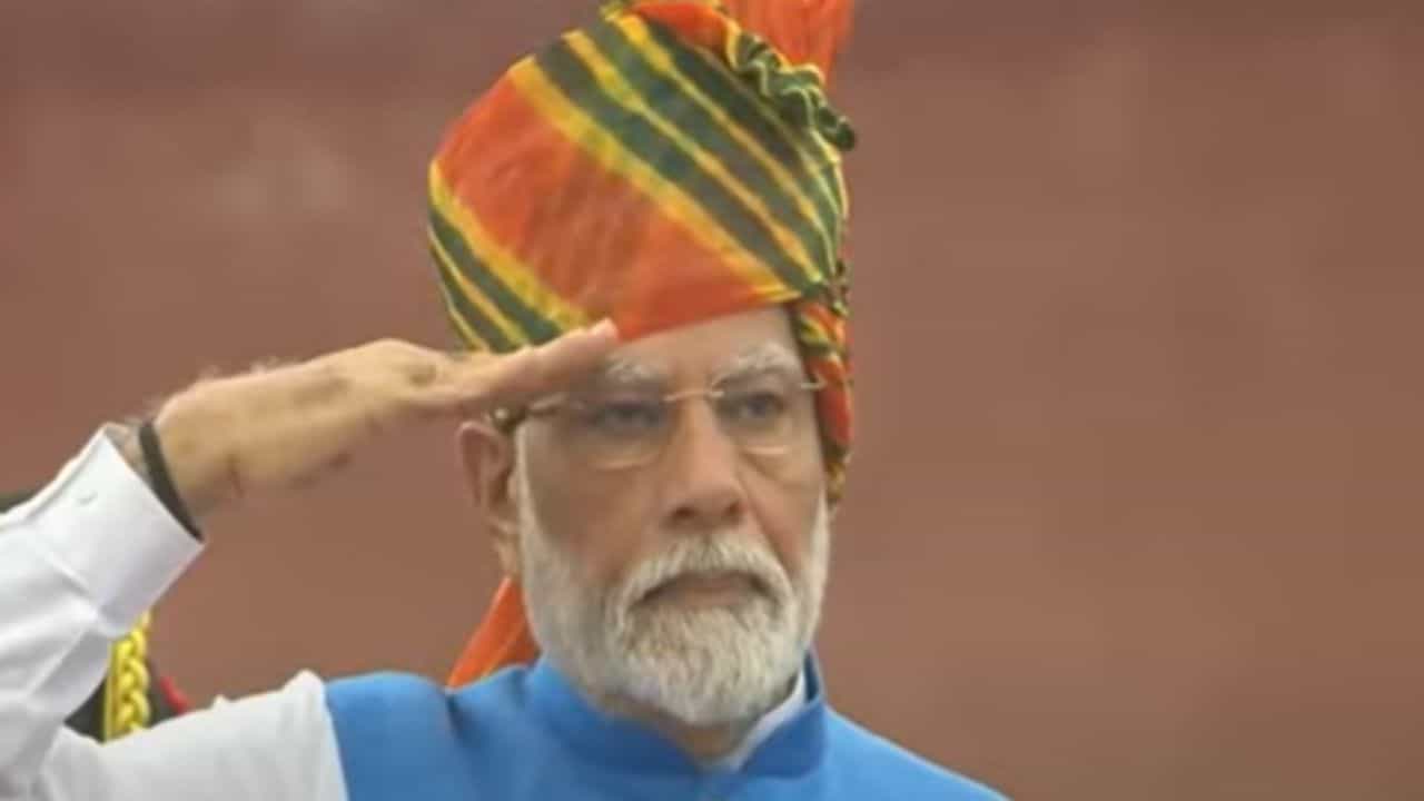 Independence Day Celebration 2024 Live: নারী সুরক্ষা নিশ্চিত করতে হবে রাজ্যগুলিকে, লালকেল্লা থেকে সরব প্রধানমন্ত্রী Independence Day Celebration 2024 Live: নারী সুরক্ষা নিশ্চিত করতে হবে রাজ্যগুলিকে, লালকেল্লা থেকে সরব প্রধানমন্ত্রী