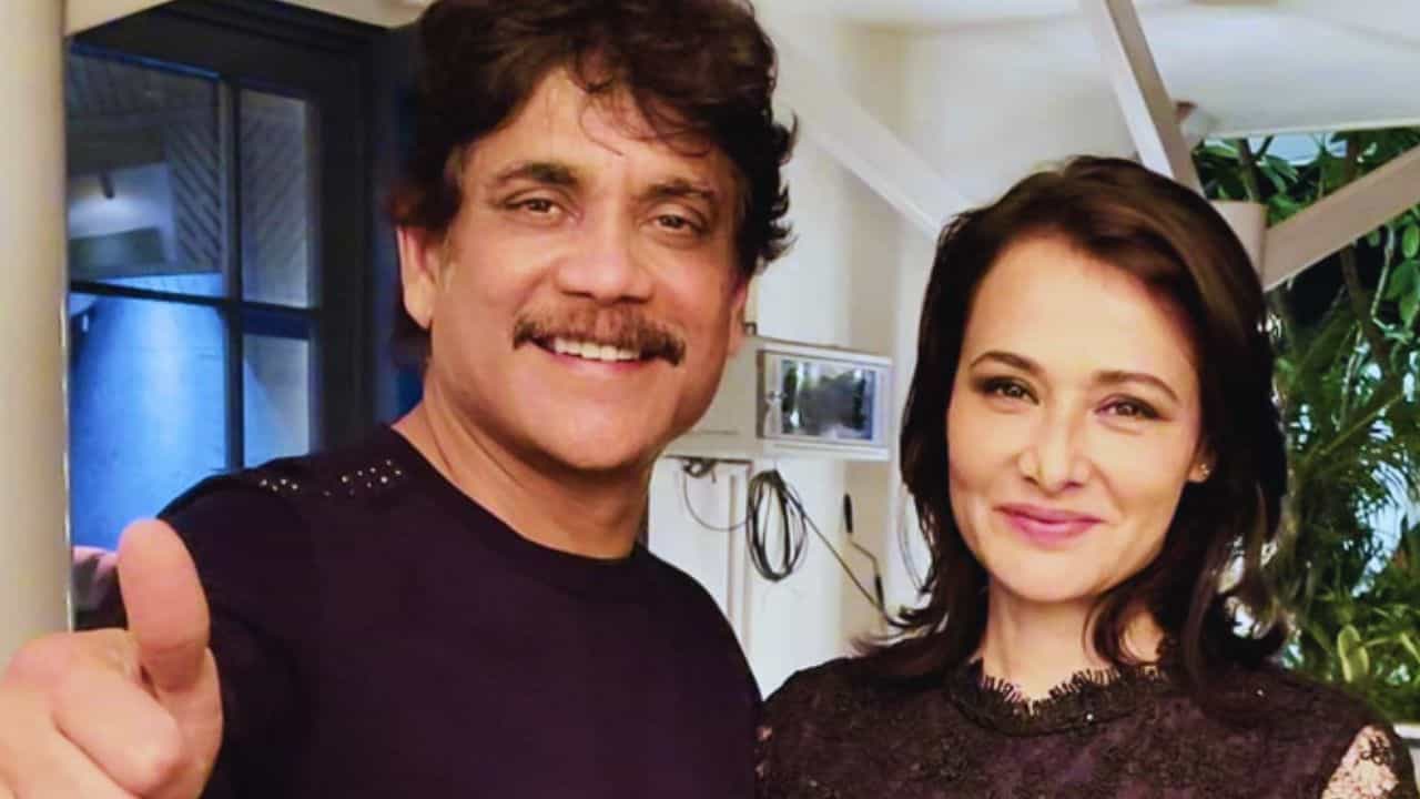 সুপারস্টার নাগার্জুনের স্ত্রী বাঙালি, অমলা মুখোপাধ্যায়ের আসল পরিচয় জানেন? সুপারস্টার নাগার্জুনের স্ত্রী বাঙালি, অমলা মুখোপাধ্যায়ের আসল পরিচয় জানেন?