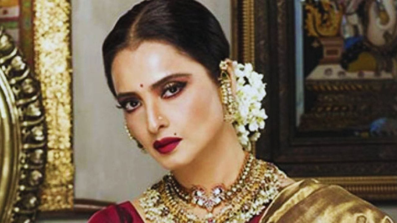 Rekha: কেমন আছেন রেখা, কীভাবে চলছে সংসার? মোট সম্পত্তির পরিমাণ জানলে ...
