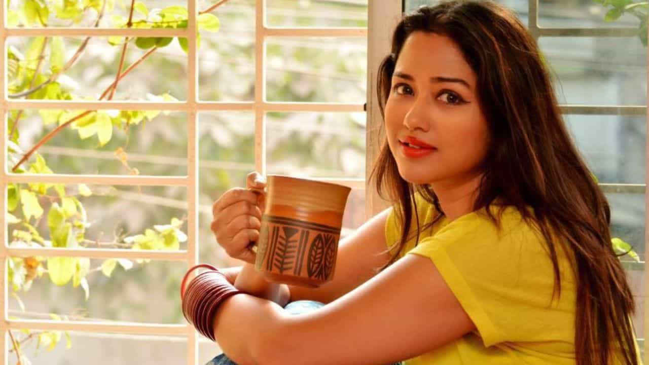 'ভিতরের রাগটা বের করতে চাইছি,' থমথমে মুখে কেন বললেন সদ্য বিবাহিত সোহিনী? 'ভিতরের রাগটা বের করতে চাইছি,' থমথমে মুখে কেন বললেন সদ্য বিবাহিত সোহিনী?