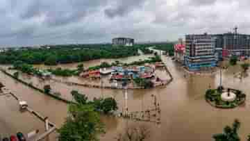 Gujarat Flood: বুকের উপর দিয়ে বইছে জল! মোদী রাজ্যে বন্যায় মৃত ২৯, রেড অ্যালার্টে আরও বিপদের শঙ্কা