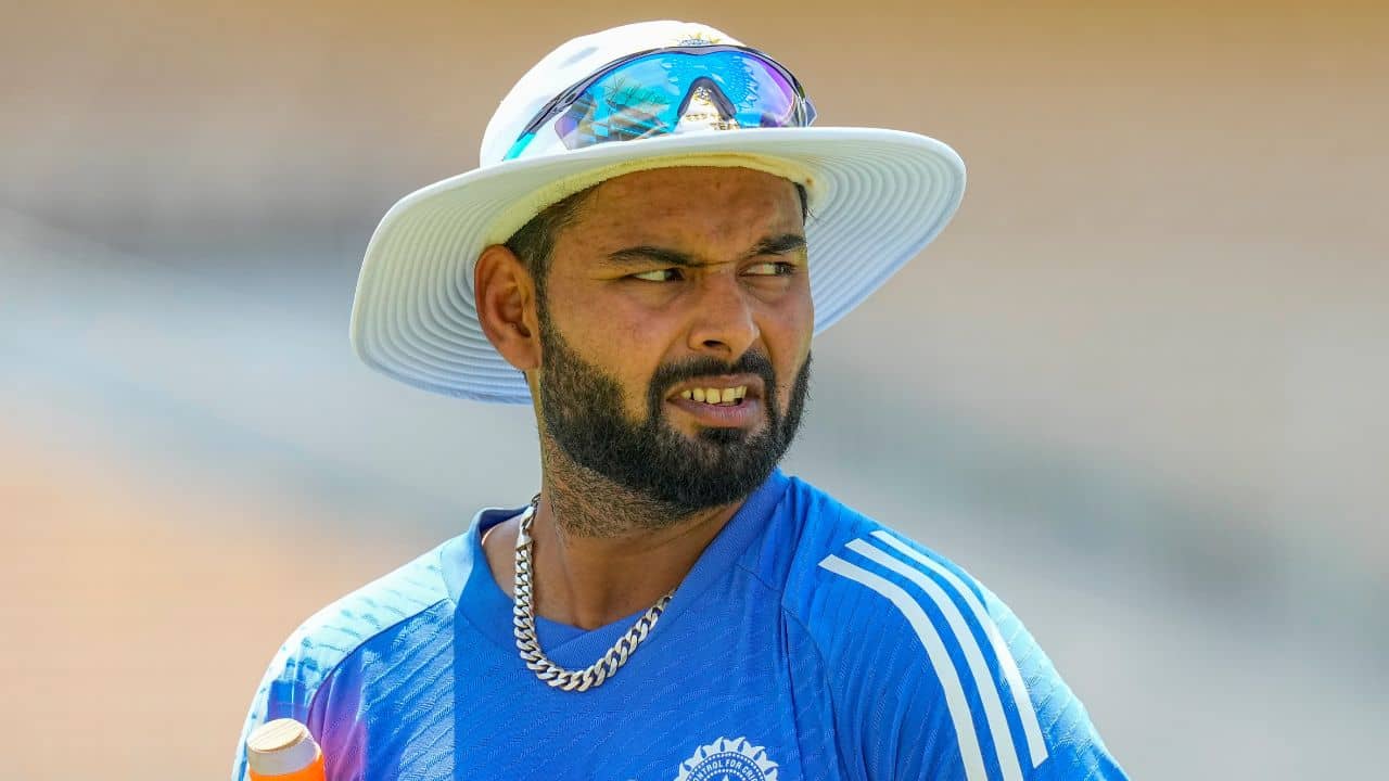Rishabh Pant: ড্রাইভারের সঙ্গে যাবে, নিজের জীবন থেকে শিক্ষা নিয়ে তরুণদের বার্তা পন্থের