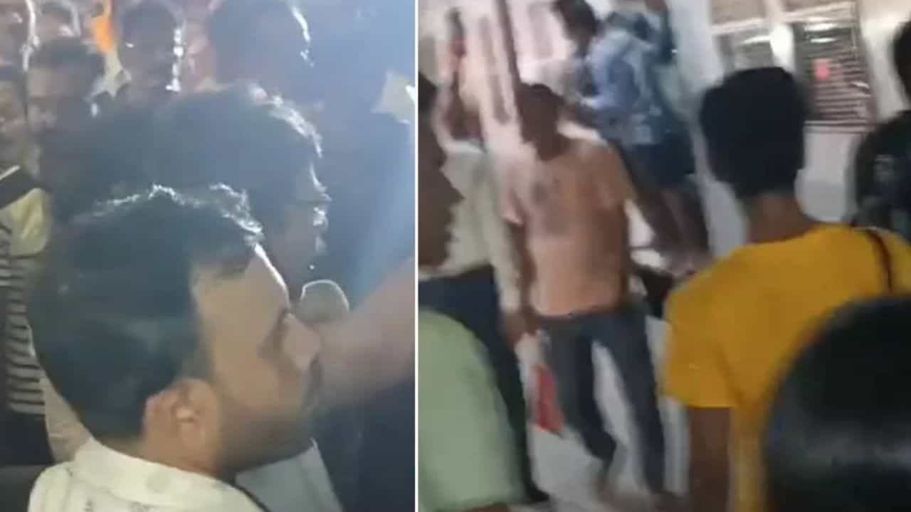 Agarpara: মদ খেয়ে ভুল অ্যানাউন্সমেন্ট স্টেশন মাস্টারের, অভিযোগ তুলে আগরপাড়া স্টেশনে অবরোধ Agarpara: মদ খেয়ে ভুল অ্যানাউন্সমেন্ট স্টেশন মাস্টারের, অভিযোগ তুলে আগরপাড়া স্টেশনে অবরোধ