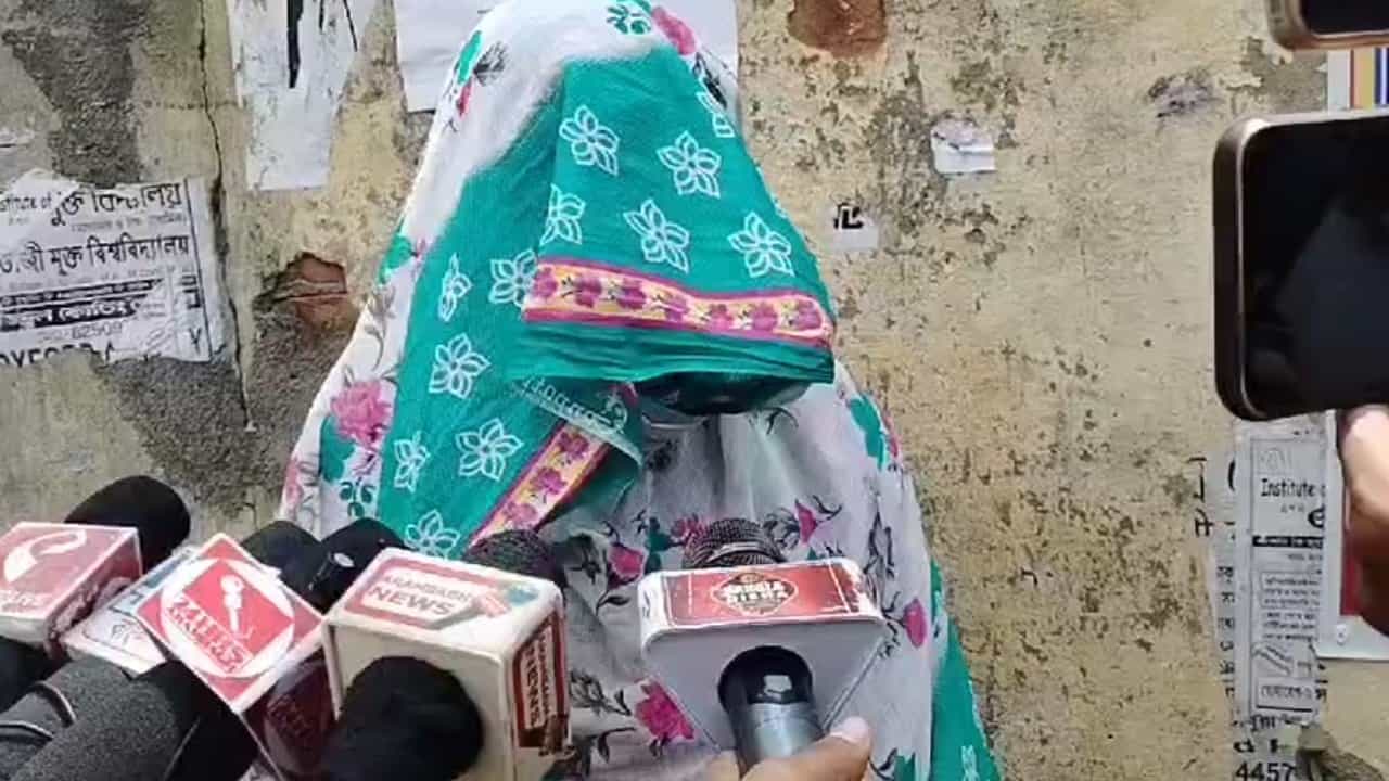 Arambagh: অন্তঃসত্ত্বা নাবালিকা! বিধানসভায় বিল পাশের দিনেই বাংলায় ধর্ষকের যাবজ্জীবন সাজা Arambagh: অন্তঃসত্ত্বা নাবালিকা! বিধানসভায় বিল পাশের দিনেই বাংলায় ধর্ষকের যাবজ্জীবন সাজা