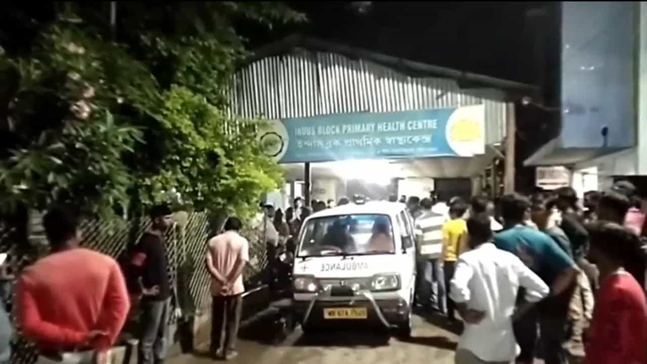 Bankura: সাইকেলে ক্ষেতে যাচ্ছিলেন, বাইক চলে গেল বুকের ওপর দিয়ে Bankura: সাইকেলে ক্ষেতে যাচ্ছিলেন, বাইক চলে গেল বুকের ওপর দিয়ে