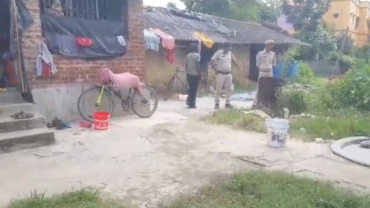 Bankura: সম্পত্তিগত বিবাদ, দাদাকে লাঠি দিয়ে পিটিয়ে খুন