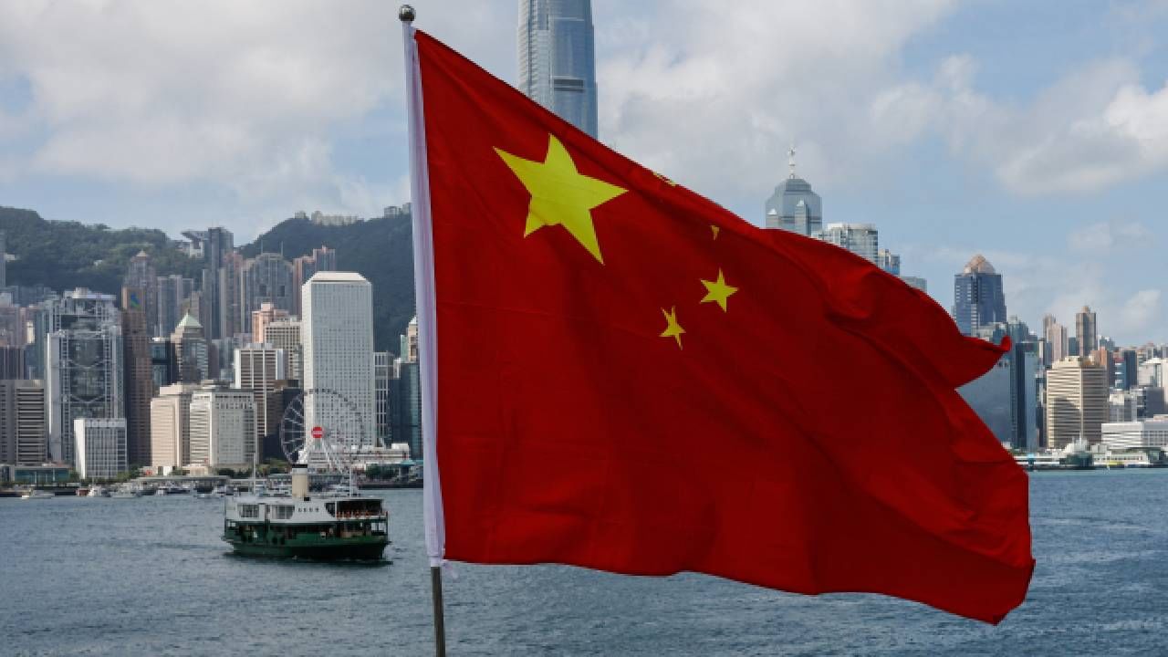 China: ‘ভয়ঙ্কর’ চিনের জন্য দুনিয়ার গরিব দেশগুলির কপাল খুলছে? হঠাৎ কী হল? China: ‘ভয়ঙ্কর’ চিনের জন্য দুনিয়ার গরিব দেশগুলির কপাল খুলছে? হঠাৎ কী হল?