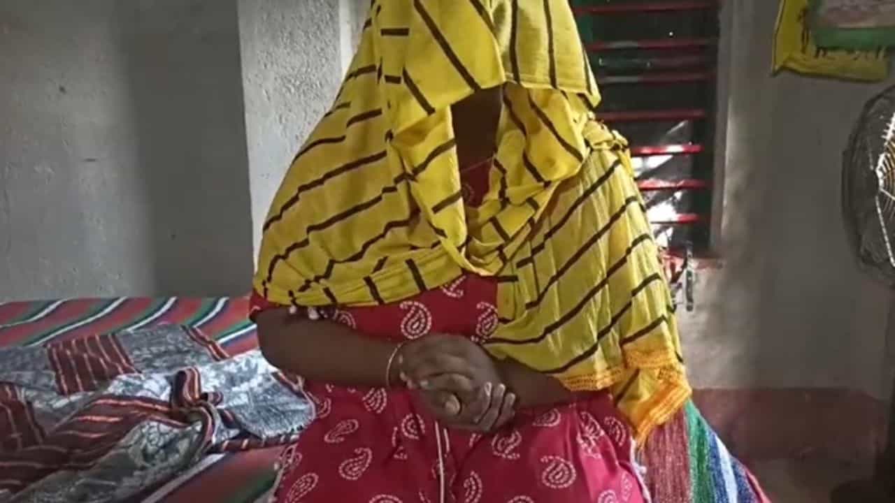 Physical Assault: বাড়িতে ঢুকে এক স্কুলছাত্রীকে 'ধর্ষণের চেষ্টা', অভিযুক্ত অধরা Physical Assault: বাড়িতে ঢুকে এক স্কুলছাত্রীকে 'ধর্ষণের চেষ্টা', অভিযুক্ত অধরা