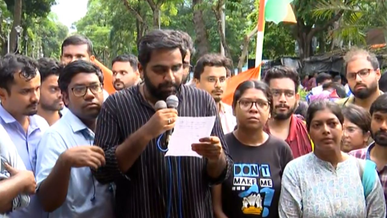 Doctor's Protest: 'ইমেল করে যেভাবে আমাদের সম্বোধন করা হয়েছে তা হৃদয়বিদারক', স্বাস্থ্য ভবনের বিরুদ্ধে জুনিয়র ডাক্তাররা ফের উগরে দিলেন ক্ষোভ