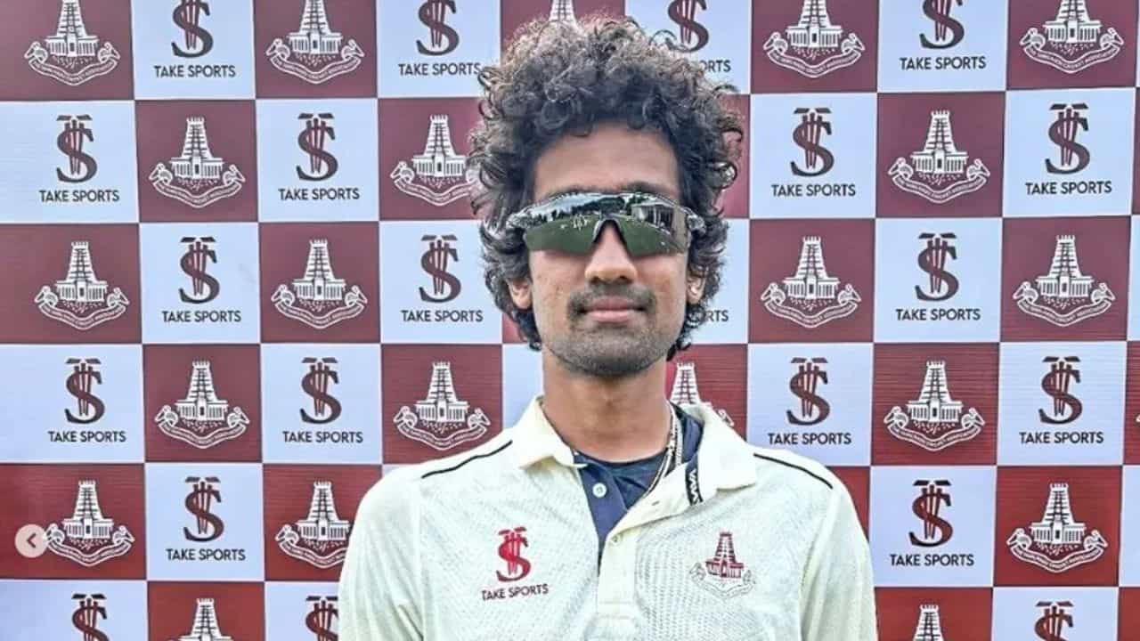 Duleep Trophy 2024: অপেক্ষার দুই দিন, দলীপ ট্রফিতে নজরে থাকবেন যে ৫ বোলার Duleep Trophy 2024: অপেক্ষার দুই দিন, দলীপ ট্রফিতে নজরে থাকবেন যে ৫ বোলার
