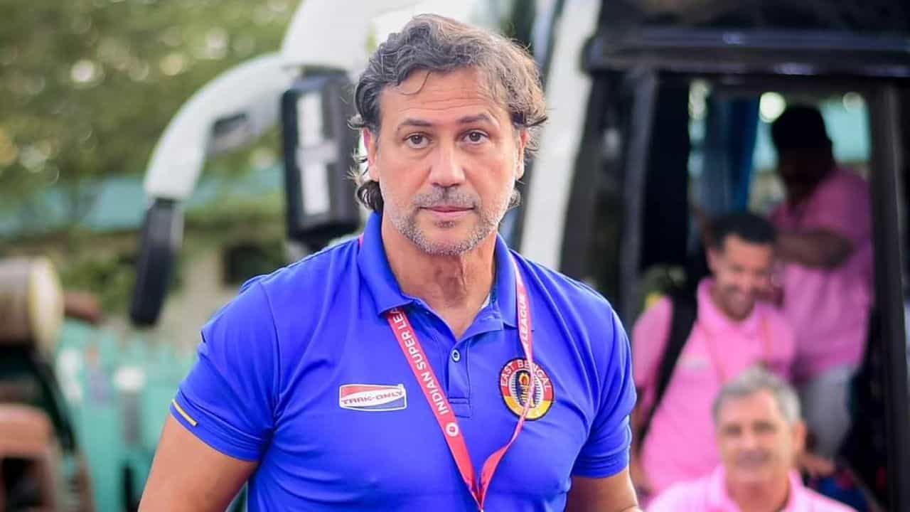 Carles Cuadrat: দল ডুবছে ISLএ, দায় নিয়ে পদত্যাগ করতে বাধ্য হলেন কার্লেস কুয়াদ্রাত Carles Cuadrat: দল ডুবছে ISLএ, দায় নিয়ে পদত্যাগ করতে বাধ্য হলেন কার্লেস কুয়াদ্রাত
