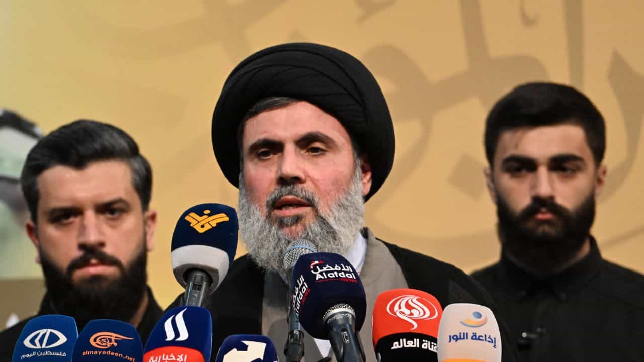 Hezbollah Chief: একাধিক দেশেই 'নিষিদ্ধ', নাসরাল্লাহ-র মৃত্যুর পরই হিজবুল্লার দায়িত্ব আরও ভয়ঙ্কর ব্যক্তির হাতে Hezbollah Chief: একাধিক দেশেই 'নিষিদ্ধ', নাসরাল্লাহ-র মৃত্যুর পরই হিজবুল্লার দায়িত্ব আরও ভয়ঙ্কর ব্যক্তির হাতে